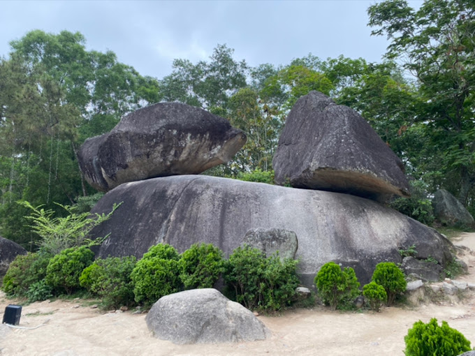 Ảnh hòn trống mái